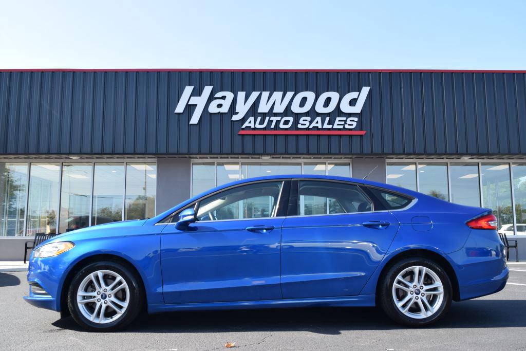 2018 Ford Fusion SE's photo