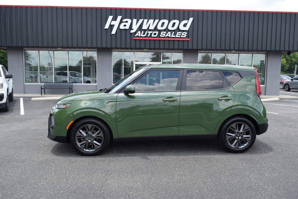 2022 Kia Soul EX's photo