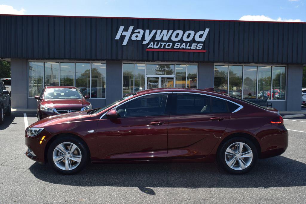 2018 Buick Regal Sportback Preferred's photo